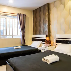 The Local Bui Vien Walking Street Homestay